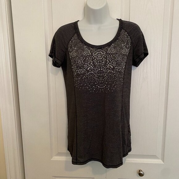 Light, airy, loose-fitting, activewear (or not) top; lululemon brand - Picture 2 of 12